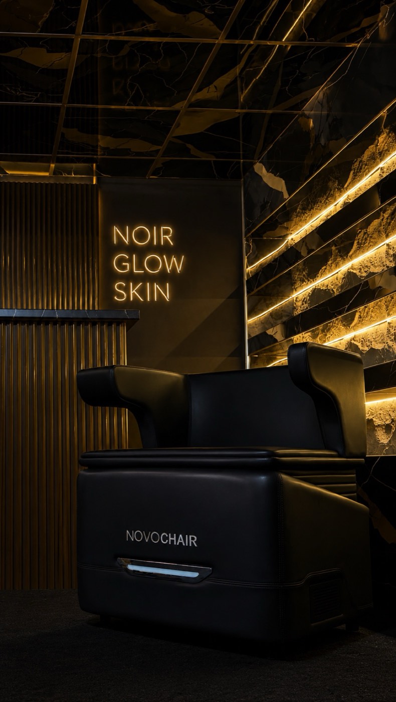Novo Chair, Bäckenbotten EMS, på Noir Glow Skin i Eskilstuna